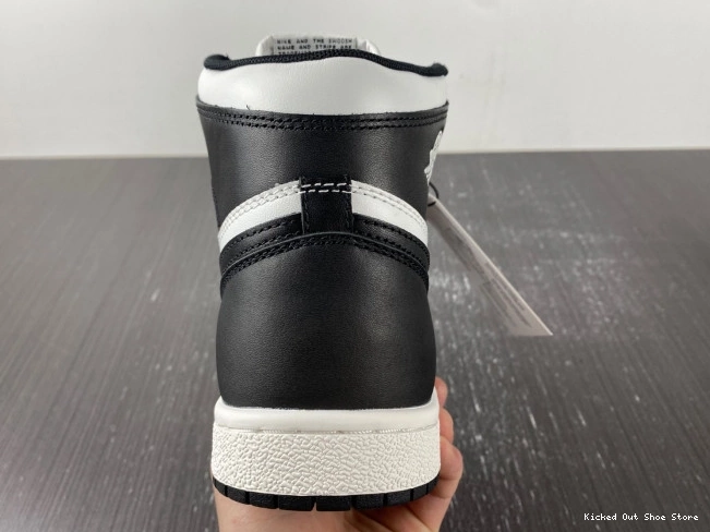 Kick Theory Jordan (2023) 1 85 White BQ4422-001 Black Retro High 0630